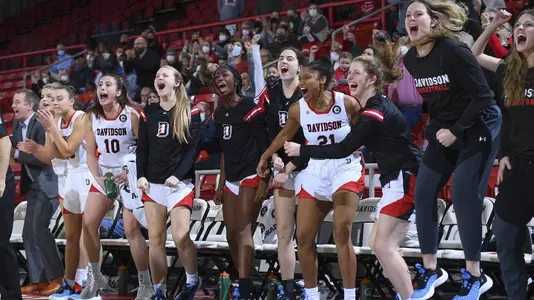 Davidson bench vs UMass