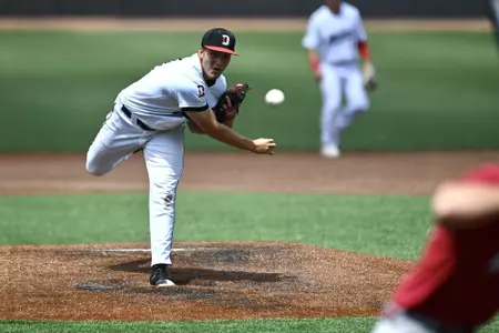 Hely pitches 22
