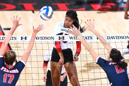 Davidson takes on Dayton in A-10 women’s volleyball action at Belk Arena on Friday, October 13, 2023 in Davidson, North Carolina. Tim Cowie/DavidsonPhotos.com