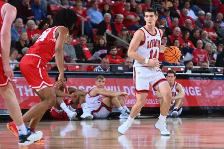 Davidson takes on Boston University in non-conference men’s basketball action at Belk Arena on Tuesday, November 21, 2023 in Davidson, North Carolina.  Tim Cowie/DavidsonPhotos.com