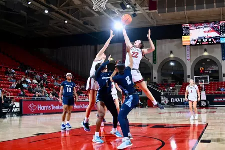 Sylvie Jackson vs. Longwood