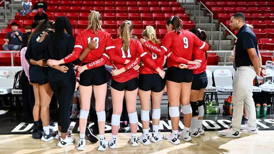 Davidson VB 2024 TEAM HUDDLE