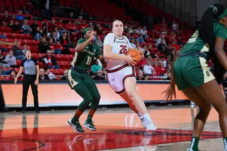 Edina Strausz vs. Charlotte