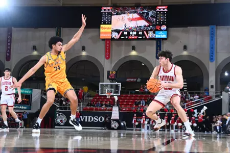 Davidson takes on LaSalle in A-10 men’s basketball action at Belk Arena on Tuesday, February 13, 2024 in Davidson, North Carolina. Tim Cowie/DavidsonPhotos.com