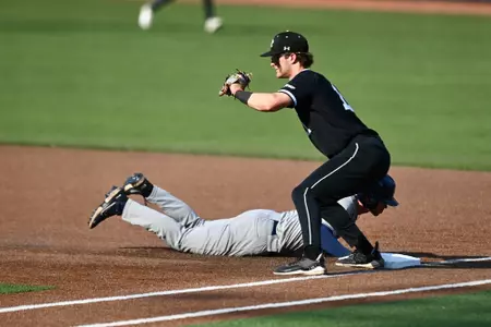 Putnam at 1B vs Richmond 24