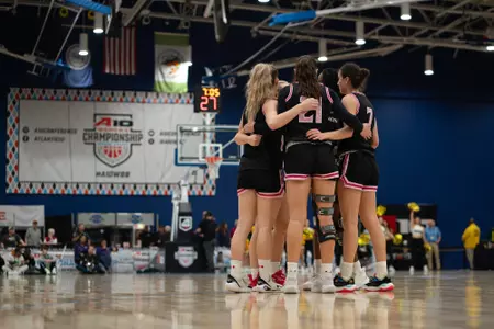 Wbb huddle A-10 Tournament Semis vs. George Mason