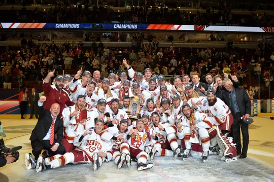 photos sports m hockey auto original 9941300 jpeg