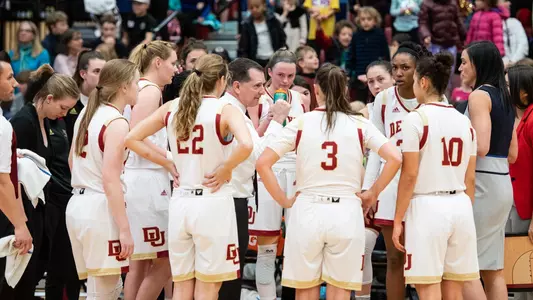 Team Huddle (4)