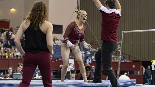 Mia Sundstrom Bars - January 25, 2020