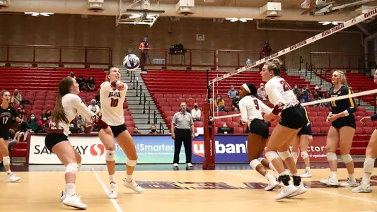 Denver Pioneers v Northern Colorado