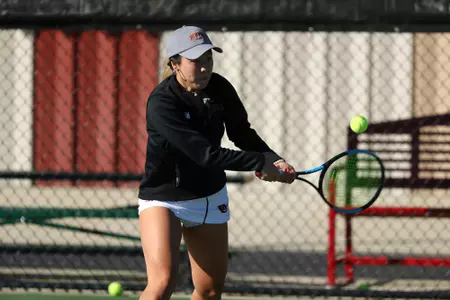 11 OCT 2021: The Denver Pioneers men’s and women’s tennis teams at Denver Tennis Park in Denver, CO. (C. Morgan Engel/Clarkson Creative Photography)