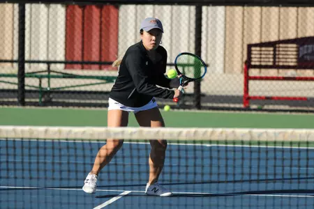 11 OCT 2021: The Denver Pioneers men’s and women’s tennis teams at Denver Tennis Park in Denver, CO. (C. Morgan Engel/Clarkson Creative Photography)