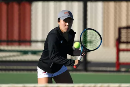 11 OCT 2021: The Denver Pioneers men’s and women’s tennis teams at Denver Tennis Park in Denver, CO. (C. Morgan Engel/Clarkson Creative Photography)