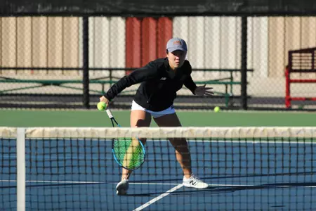 11 OCT 2021: The Denver Pioneers men’s and women’s tennis teams at Denver Tennis Park in Denver, CO. (C. Morgan Engel/Clarkson Creative Photography)