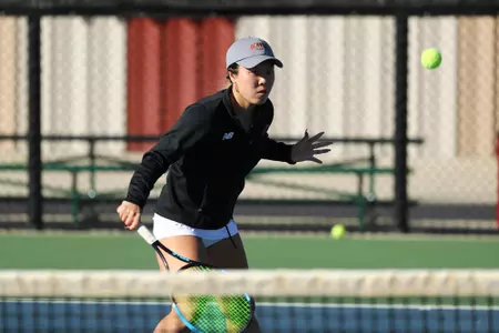 11 OCT 2021: The Denver Pioneers men’s and women’s tennis teams at Denver Tennis Park in Denver, CO. (C. Morgan Engel/Clarkson Creative Photography)