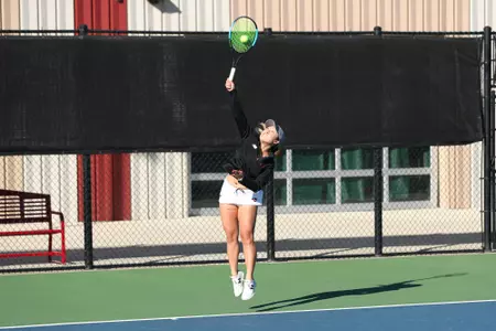 11 OCT 2021: The Denver Pioneers men’s and women’s tennis teams at Denver Tennis Park in Denver, CO. (C. Morgan Engel/Clarkson Creative Photography)