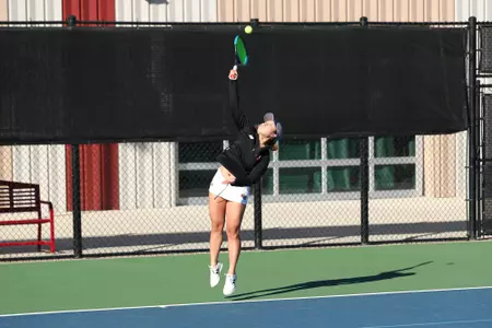 11 OCT 2021: The Denver Pioneers men’s and women’s tennis teams at Denver Tennis Park in Denver, CO. (C. Morgan Engel/Clarkson Creative Photography)