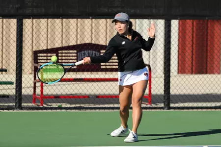 11 OCT 2021: The Denver Pioneers men’s and women’s tennis teams at Denver Tennis Park in Denver, CO. (C. Morgan Engel/Clarkson Creative Photography)