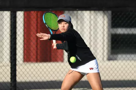 11 OCT 2021: The Denver Pioneers men’s and women’s tennis teams at Denver Tennis Park in Denver, CO. (C. Morgan Engel/Clarkson Creative Photography)