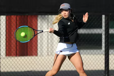 11 OCT 2021: The Denver Pioneers men’s and women’s tennis teams at Denver Tennis Park in Denver, CO. (C. Morgan Engel/Clarkson Creative Photography)