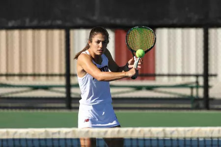 11 OCT 2021: The Denver Pioneers men’s and women’s tennis teams at Denver Tennis Park in Denver, CO. (C. Morgan Engel/Clarkson Creative Photography)