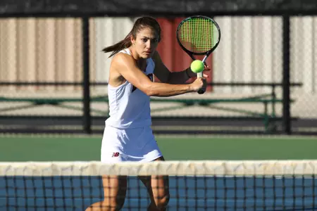 11 OCT 2021: The Denver Pioneers men’s and women’s tennis teams at Denver Tennis Park in Denver, CO. (C. Morgan Engel/Clarkson Creative Photography)
