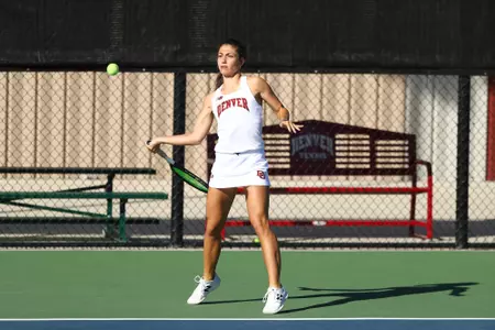 11 OCT 2021: The Denver Pioneers men’s and women’s tennis teams at Denver Tennis Park in Denver, CO. (C. Morgan Engel/Clarkson Creative Photography)