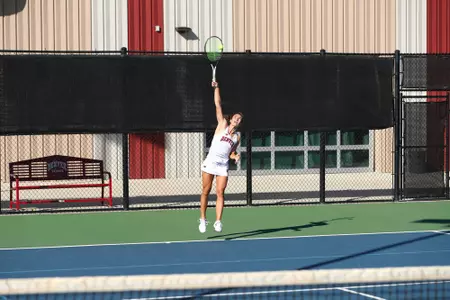 11 OCT 2021: The Denver Pioneers men’s and women’s tennis teams at Denver Tennis Park in Denver, CO. (C. Morgan Engel/Clarkson Creative Photography)