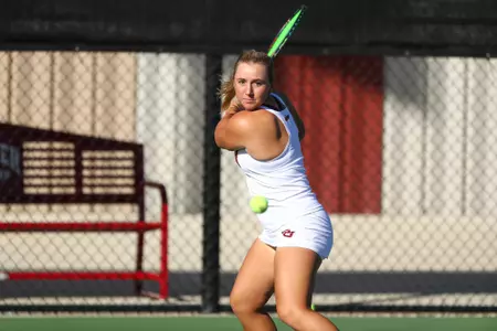 11 OCT 2021: The Denver Pioneers men’s and women’s tennis teams at Denver Tennis Park in Denver, CO. (C. Morgan Engel/Clarkson Creative Photography)