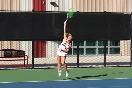11 OCT 2021: The Denver Pioneers men’s and women’s tennis teams at Denver Tennis Park in Denver, CO. (C. Morgan Engel/Clarkson Creative Photography)