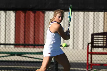 11 OCT 2021: The Denver Pioneers men’s and women’s tennis teams at Denver Tennis Park in Denver, CO. (C. Morgan Engel/Clarkson Creative Photography)