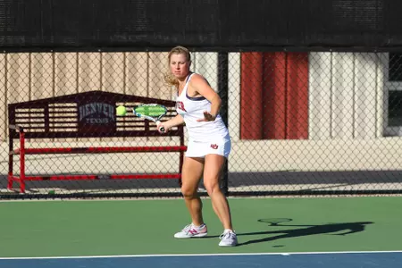 11 OCT 2021: The Denver Pioneers men’s and women’s tennis teams at Denver Tennis Park in Denver, CO. (C. Morgan Engel/Clarkson Creative Photography)