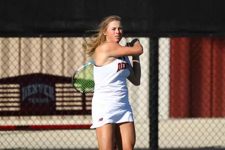 11 OCT 2021: The Denver Pioneers men’s and women’s tennis teams at Denver Tennis Park in Denver, CO. (C. Morgan Engel/Clarkson Creative Photography)