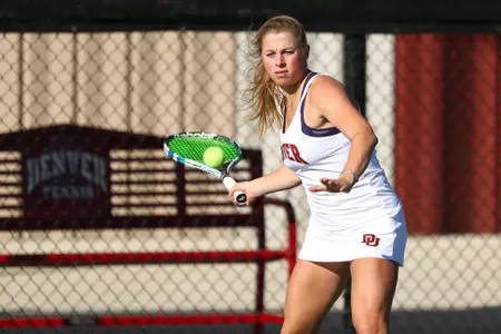 11 OCT 2021: The Denver Pioneers men’s and women’s tennis teams at Denver Tennis Park in Denver, CO. (C. Morgan Engel/Clarkson Creative Photography)