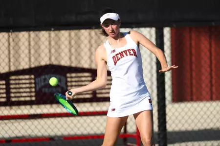 11 OCT 2021: The Denver Pioneers men’s and women’s tennis teams at Denver Tennis Park in Denver, CO. (C. Morgan Engel/Clarkson Creative Photography)