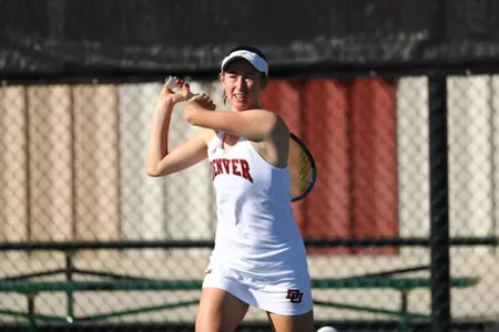 11 OCT 2021: The Denver Pioneers men’s and women’s tennis teams at Denver Tennis Park in Denver, CO. (C. Morgan Engel/Clarkson Creative Photography)