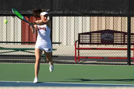 11 OCT 2021: The Denver Pioneers men’s and women’s tennis teams at Denver Tennis Park in Denver, CO. (C. Morgan Engel/Clarkson Creative Photography)