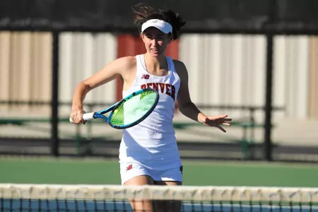 11 OCT 2021: The Denver Pioneers men’s and women’s tennis teams at Denver Tennis Park in Denver, CO. (C. Morgan Engel/Clarkson Creative Photography)