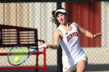 11 OCT 2021: The Denver Pioneers men’s and women’s tennis teams at Denver Tennis Park in Denver, CO. (C. Morgan Engel/Clarkson Creative Photography)