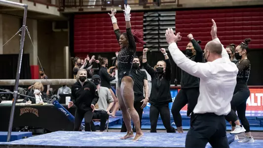 Lynnzee Brown & Team Bars - March 7, 2021