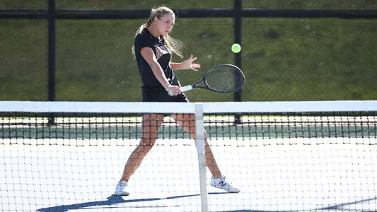 19 OCT 2022: Photograph the University of Denver Men’s and Women’s Tennis teams at Denver Tennis Park in Denver, Colorado. (Jamie Schwaberow/Clarkson Creative Photography)