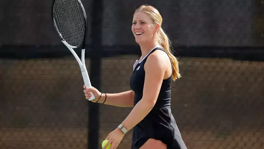 24 OCT 2023: The Denver Pioneers men’s and women’s tennis teams at Denver Tennis Park in Denver, CO. (C. Morgan Engel/Clarkson Creative Photography)