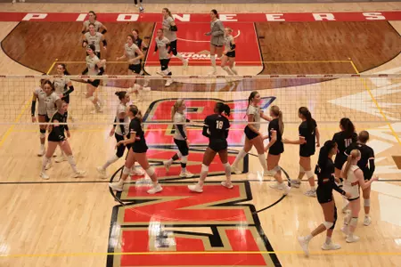18 OCT 2025: The University of Denver Pioneers Women’s Volleyball team against Omaha at Hamilton Gymnasium at the University in Denver, CO. C. Morgan Engel/Clarkson Creative Photography