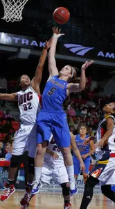 Anna Martin had 15 points and seven assists in Tuesday night's 87-66 win over Illinois-Chicago.