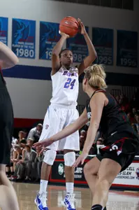 Keisha Hampton led the Blue Demons with 27 points as DePaul knocked off No. 3/2 Stanford, 91-71 at McGrath Arena on Thursday.