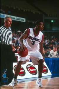 Ex-DePaul star Quentin Richardson wants Chicago players to restore the Blue Demon tradition.
