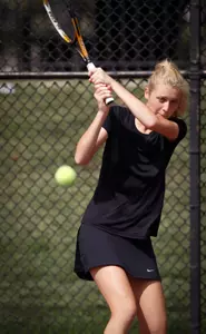 Matea Cutura took down preseason No. 12 Kate Turvy in the second round on Friday at the Wildcat Invitational