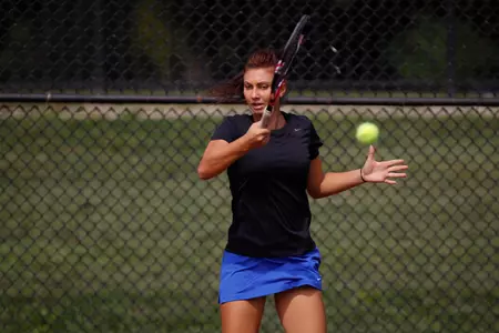 Freshman Ana Vladutu moved to 8-1 on the fall with a convincing straight sets win over Akron's Angelika Jogasuria