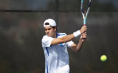 Freshman Sten Leusink won a pair of three-setters to play for a chance to enter the main draw.
