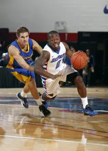 Worrel Clahar scored 11 points off the bench at Auburn on Friday night.
